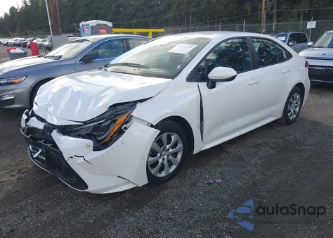 2021 Toyota Corolla Le z USA, uszkodzony, nr VIN 5YFEPMAE8MP259690